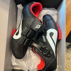 Pelotón bike shoes